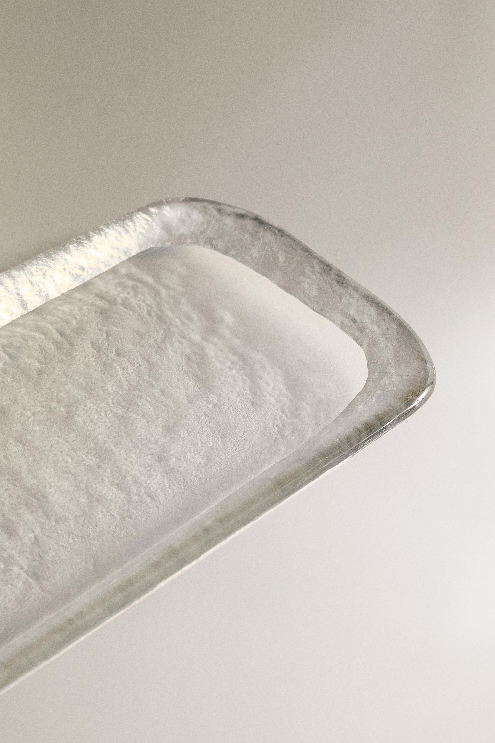 GLASS SERVING DISH WITH A GOLDEN RIM